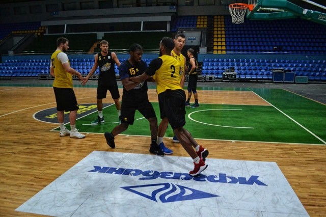 Київ-Баскет провів відкрите тренування перед надважливим матчем Ліги чемпіонів